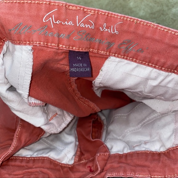 GLORIA VANDERBILT Salmon Shorts size 14 - Picture 7 of 8